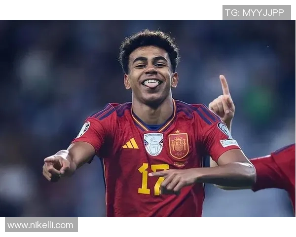 唯一大满贯足球球星是谁 他的成就如何改变了足球历史