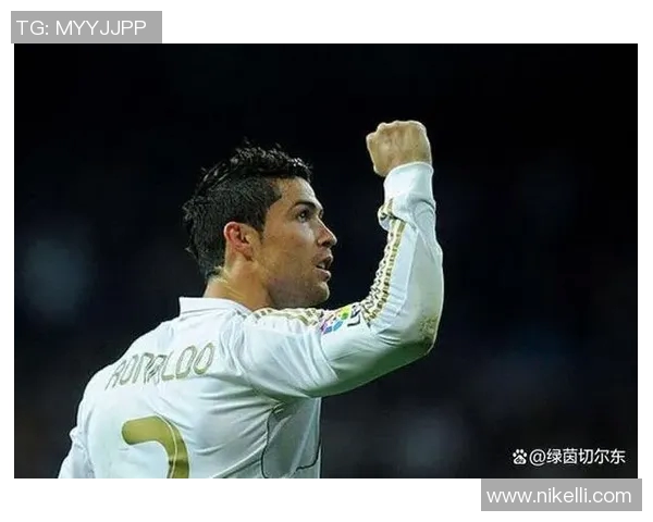 爱踢足球的十号球星是谁 他在球场上的表现如何成就传奇