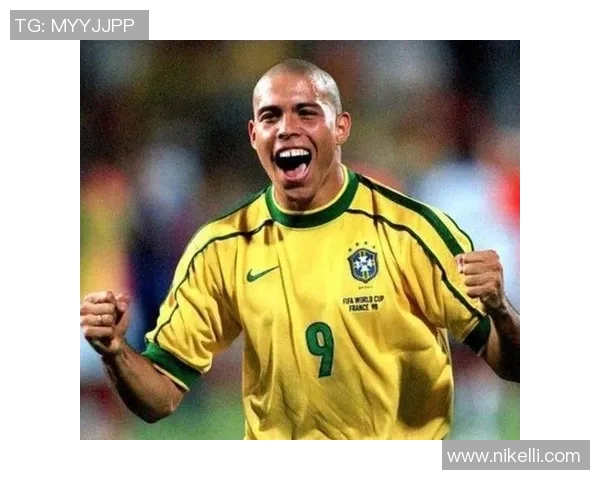 9月24日足球巨星聚焦盘点赛场荣耀与传奇瞬间 9月24日足球巨星聚焦盘点赛场荣耀与传奇瞬间